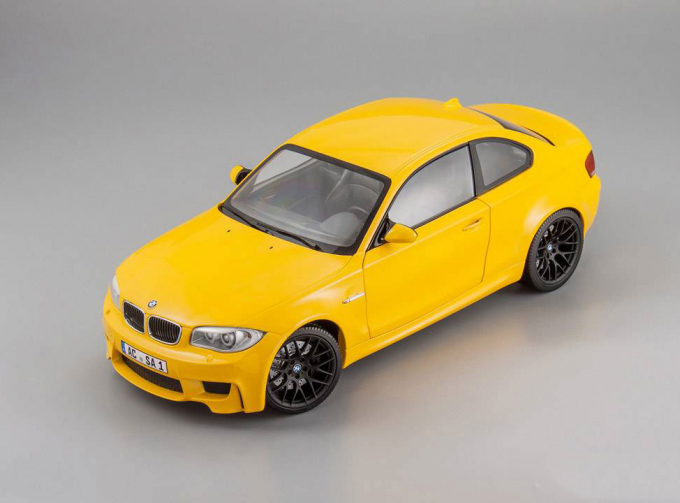 BMW 1er M Coupe (2011), yellow