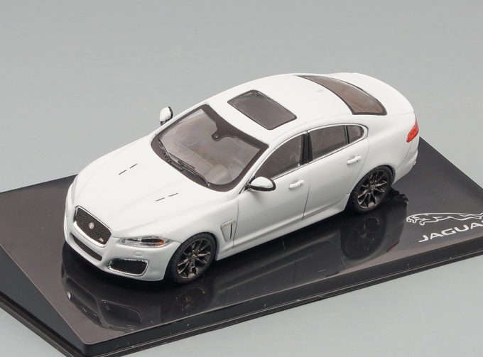 JAGUAR XFR, белый