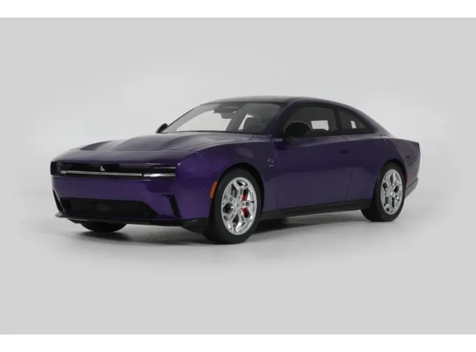 DODGE Charger Daytona R/T *Resin serie* (2024), plum crazy
