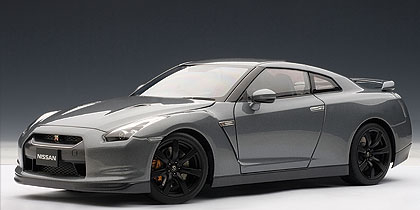NISSAN GT-R (R35) with Nissan optional matt black wheels, DARK METAL GREY