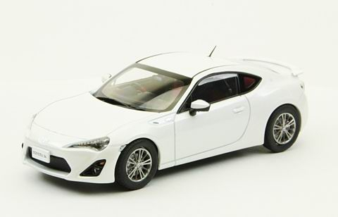 TOYOTA GT86 2012, White