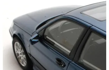 SAAB 9-5 Turbo Aero (1998), blue metallic (cosmic blue pearl)