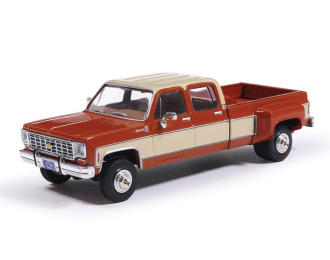 CHEVROLET K-30 CREW Cab Dually Pick-Up (1975), Grecian Bronze and Santa Fe Tan Deluxe Two-Tone 