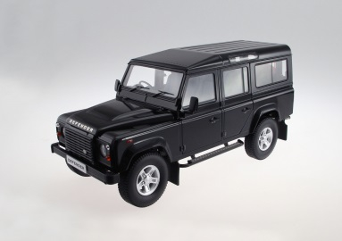 Land Rover Defender 110 RHD (Santorini Black)
