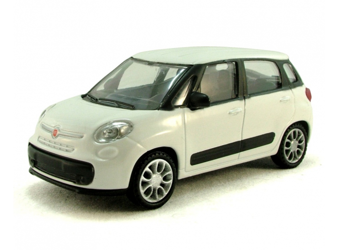 FIAT 500L (4 двери), white