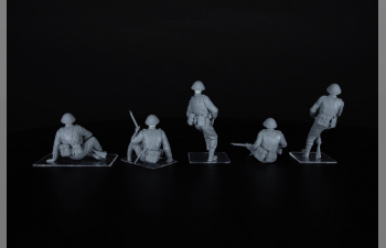 Сборная модель фигурки британские солдаты на танке/ Soldier Military British Tank Riders