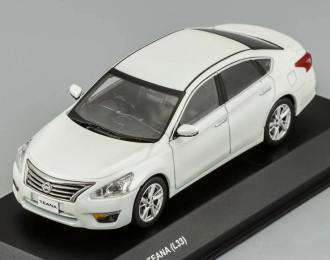 NISSAN Teana (L33), white