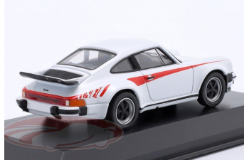 PORSCHE 911 Turbo 3.0 (1975), white / red / black Tires