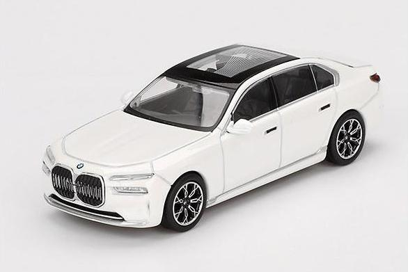 BMW i7 xDrive60 RHD (2024), white