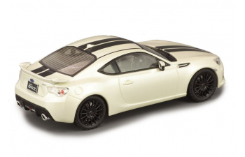 SUBARU BRZ, white / black