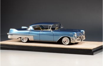 CADILLAC Fleetwood Sixty Special (1957), Bahama Blue Metallic