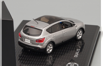 NISSAN Dualis, silver