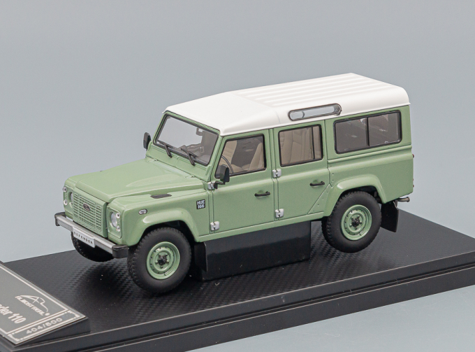 LAND ROVER DEFENDER 110 HERITAGE EDITION - 2015 - GREEN