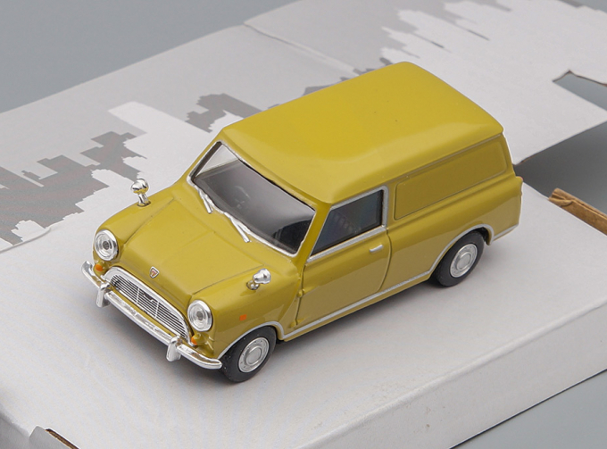 MINI Panel Van, mustard