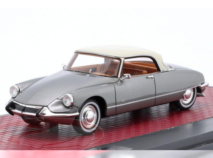 CITROEN DS21 Grand Palais Coupé (1967), silver-grey metallic