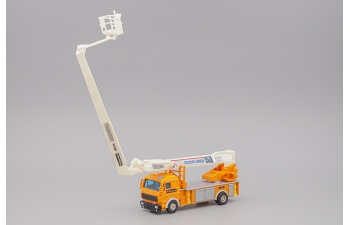 MERCEDES-BENZ Rollsmans, orange