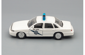 FORD Crown Victoria Police, white