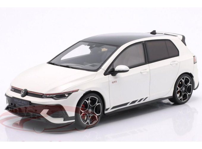 VOLKSWAGEN Golf VIII GTi Clubsport (2024), white