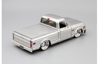 CHEVROLET Cheyenne Pick Up 1972, silver