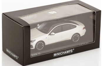 BMW 5-Series i5 (G60) (2024), white