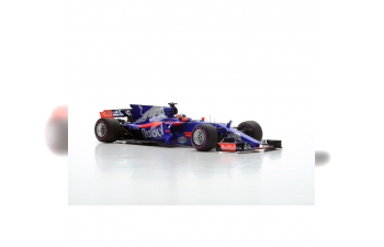 Scuderia Toro Rosso #26 Australian GP 2017 Renault STR12 Daniil Kvyat