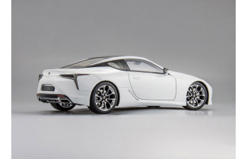 LEXUS LC500, white