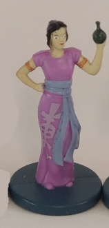 Фигурка Девушка в фиолетовом платье