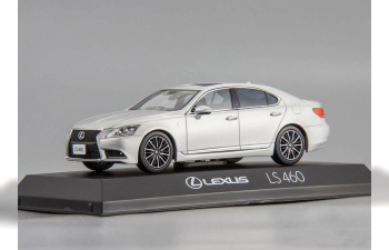 LEXUS LS460 F Sport, silver