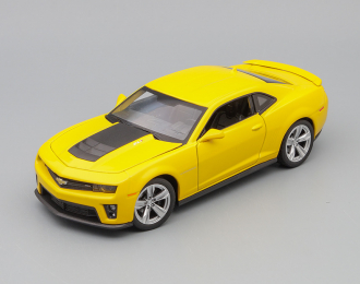 CHEVROLET Camaro ZL1, yellow