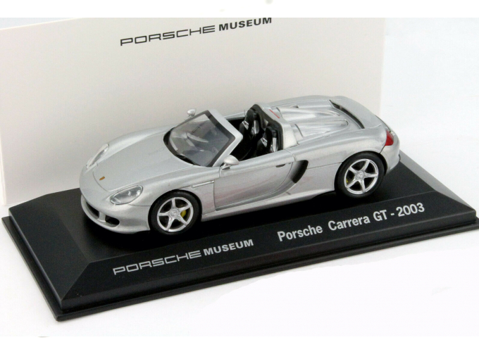 Porsche Carrera GT Baujahr 2003 silber Porsche Museum Edition