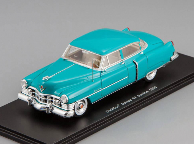 CADILLAC Series 62 Berline 1950 (blue)