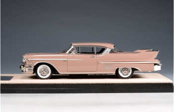 CADILLAC Coupe Deville (1958), Meridian Taupe