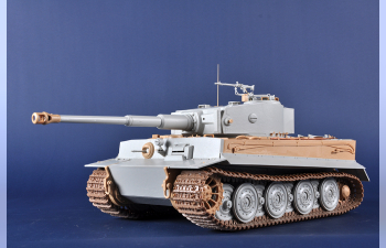 Сборная модель немецкий танк Pz.Kpfw.VI Ausf.E Sd.Kfz. 181 Tiger I (поздний)