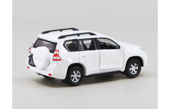 TOYOTA Prado Macau, white