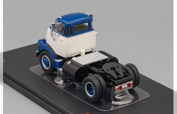 GMC 950 COE towing vehicle (1954), white blue