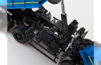 Камский грузовик 6522 самосвал, синий