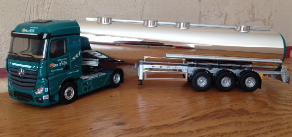 MERCEDES-BENZ ACTROS MP4 STREAMSPACE с полуприцепом-цистерной "GAUTIER MICHEL" 2014