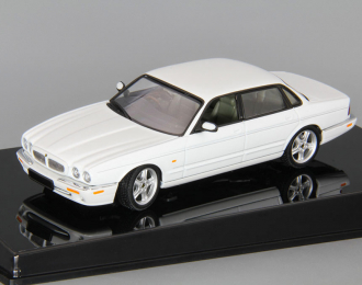 JAGUAR XJR, white