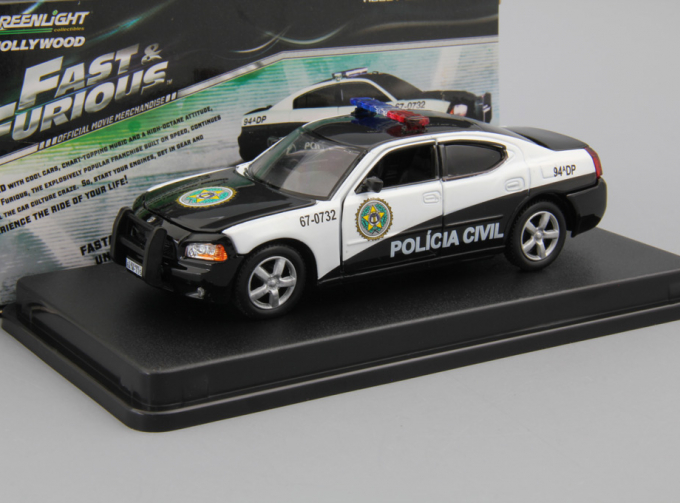 DODGE Charger Police "Rio Policia Civil" "Fast & Furious: Fast Five" из к/ф "Форсаж V" (2006), white / black