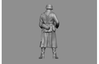 Фигурка Немецкий солдат в шинели №2 (под покраску)