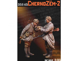 Солдаты Красной Армии прикуривают / ChernoZem-2