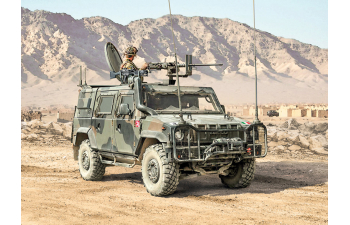 Сборная модель IVECO FIAT Vlmv Lince Military 2010