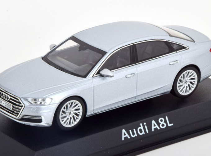 Audi A8 L (2018), серебристый