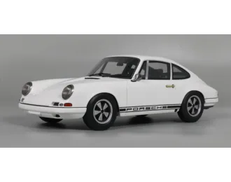 PORSCHE 911 R Coupe (1967), white