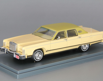 LINCOLN Continental Town Car (1977), light yellow 