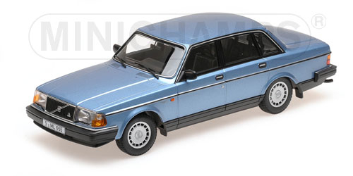 VOLVO 240 GL - 1986 - BLUE METALLIC