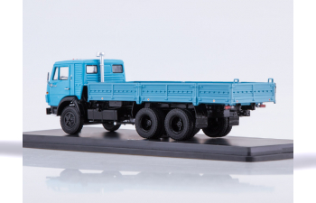 Камский грузовик 53212 бортовой, голубой