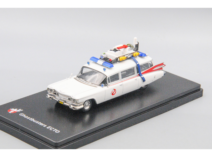 CADILLAC Ghostbusters Ecto-1