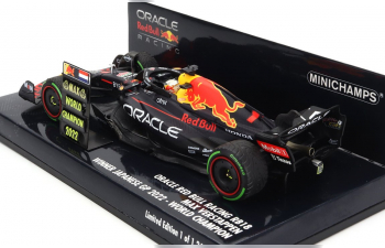 RED BULL F1 Rb18 Team Oracle Red Bull Racing №1 World Champion Winner Japan Gp With Pit Board (2022) Max Verstappen, Matt Blue Yellow Red