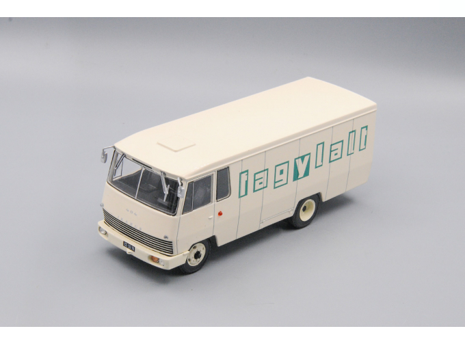 IKARUS 404 Фургон-рефрижератор (Hutogepkocsi), Legendas teherautok 32